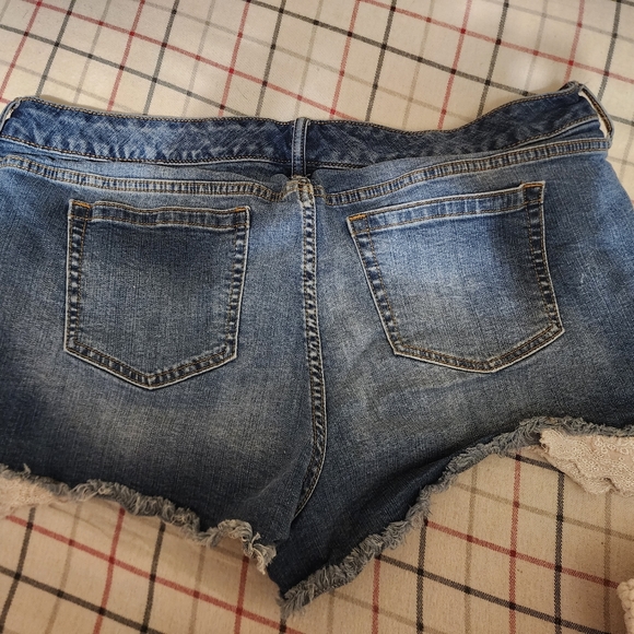 Torrid denim shorts - Picture 2 of 3